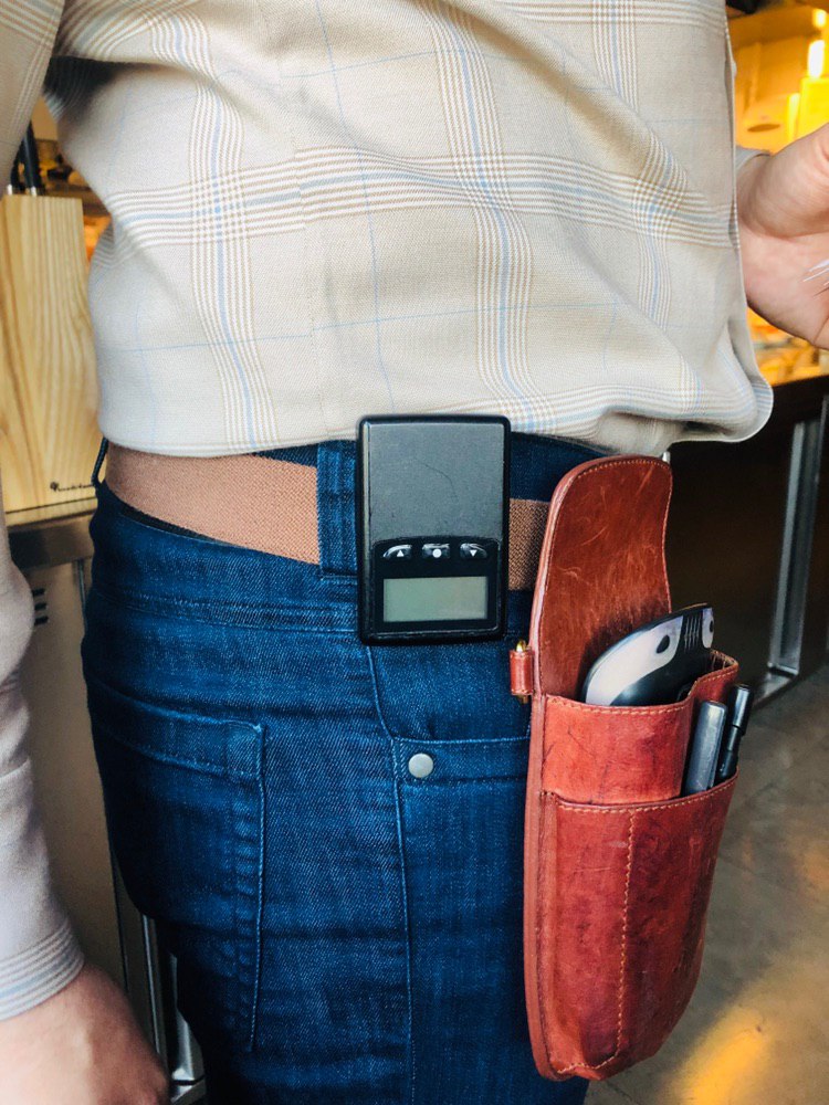 Pager Как только заказ будет готов, происходит вызов официанту на пейджер, что блюдо готово